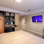 Nani Nani Boutique 3* Brasov