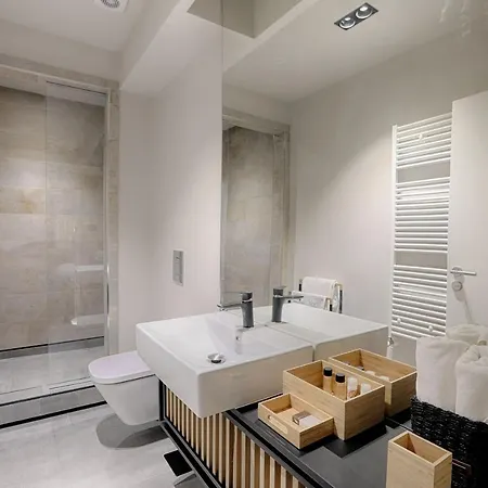 Nani Nani Boutique 3* Braşov