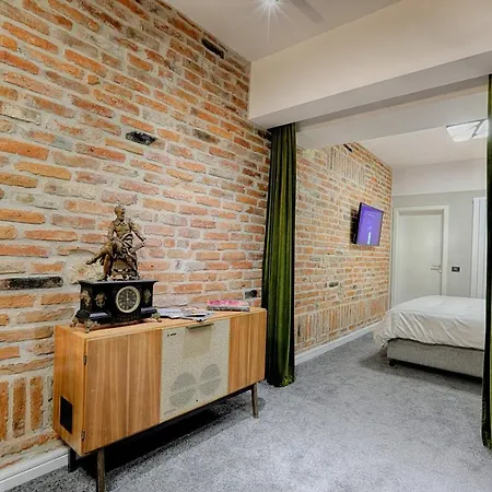 Nani Nani Boutique 3*