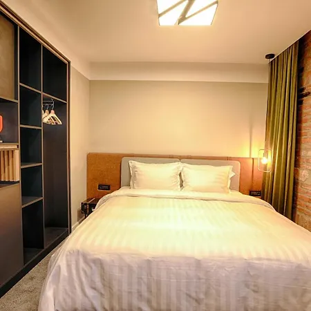 Nani Nani Boutique 3*