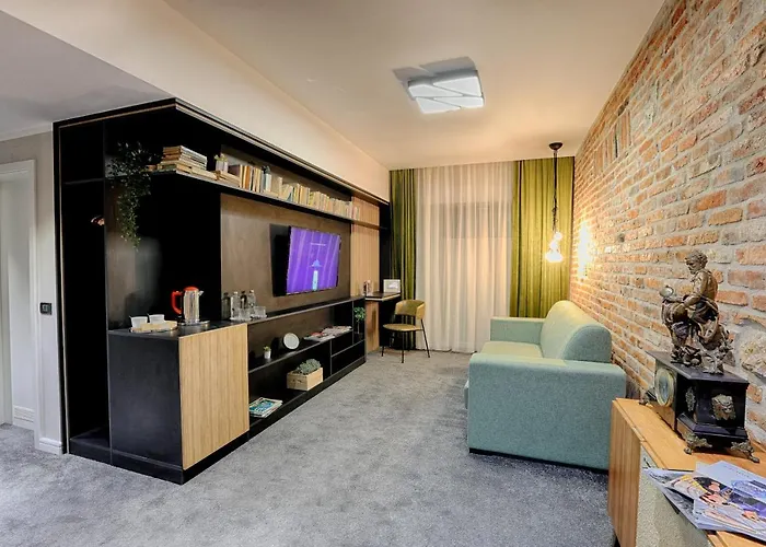 Nani Nani Boutique 3*