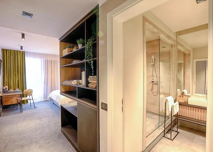 Nani Nani Boutique Hotel 3*