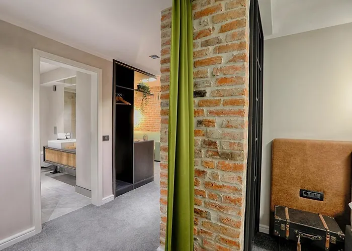 Nani Nani Boutique 3*