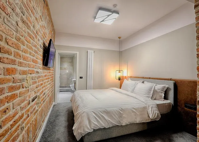 Nani Nani Boutique 3* Brasov