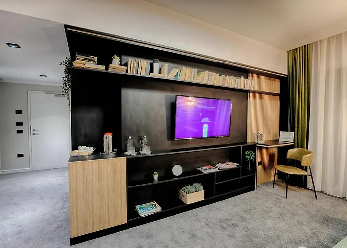 Nani Nani Boutique Hotel 3*